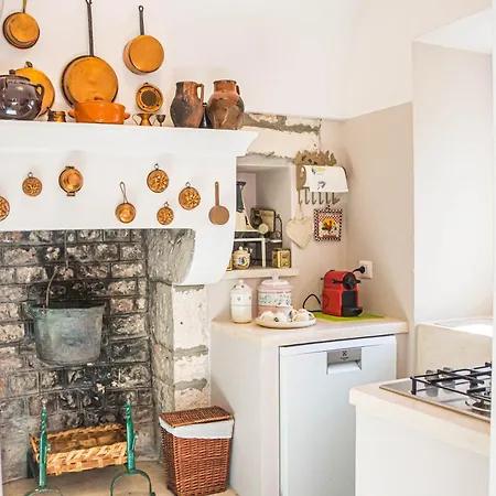 Trullo Edvige By In Puglia Service Appartement