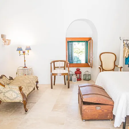 Trullo Edvige By In Puglia Service Appartement